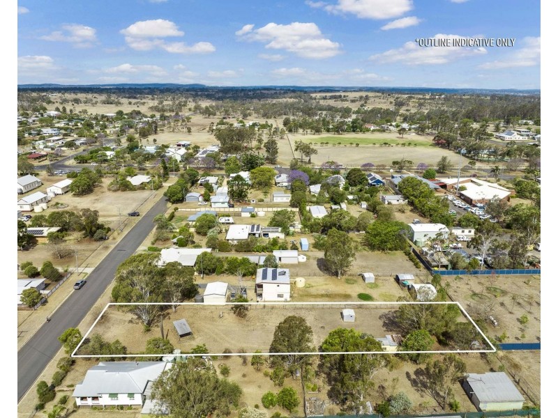 12 Peters Street, Goombungee QLD 4354