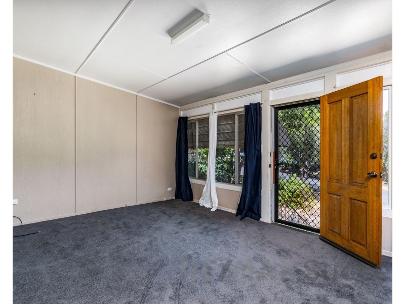 4 Hillview Avenue, Newtown QLD 4350