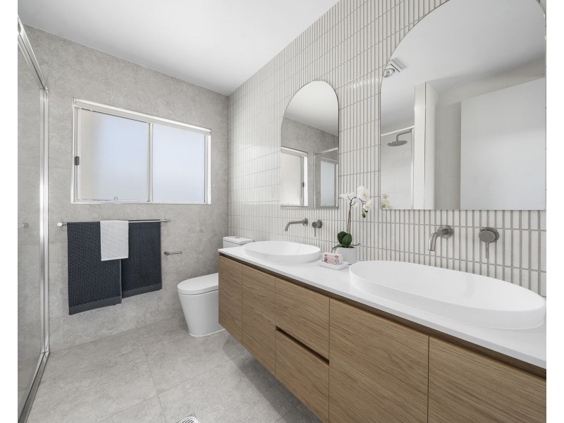 18 McEwan Crescent, Kearneys Spring QLD 4350