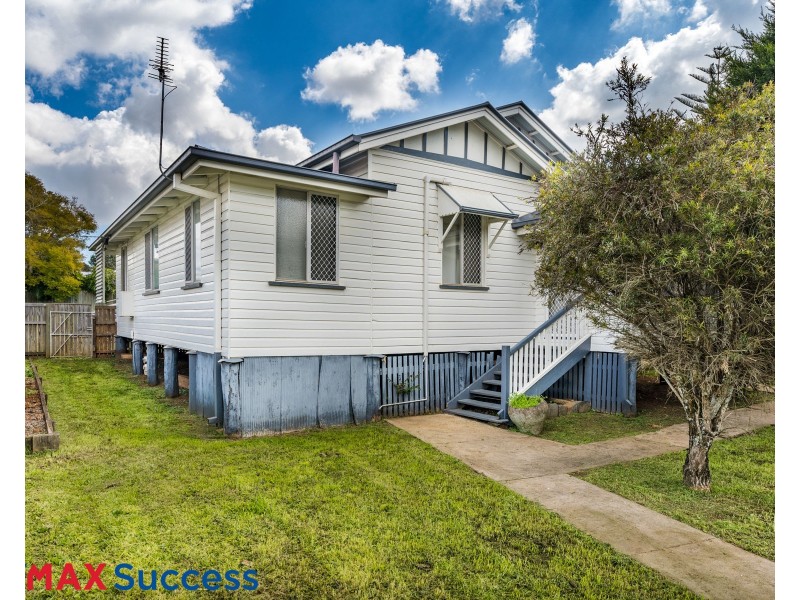 169 West Street, Newtown QLD 4350