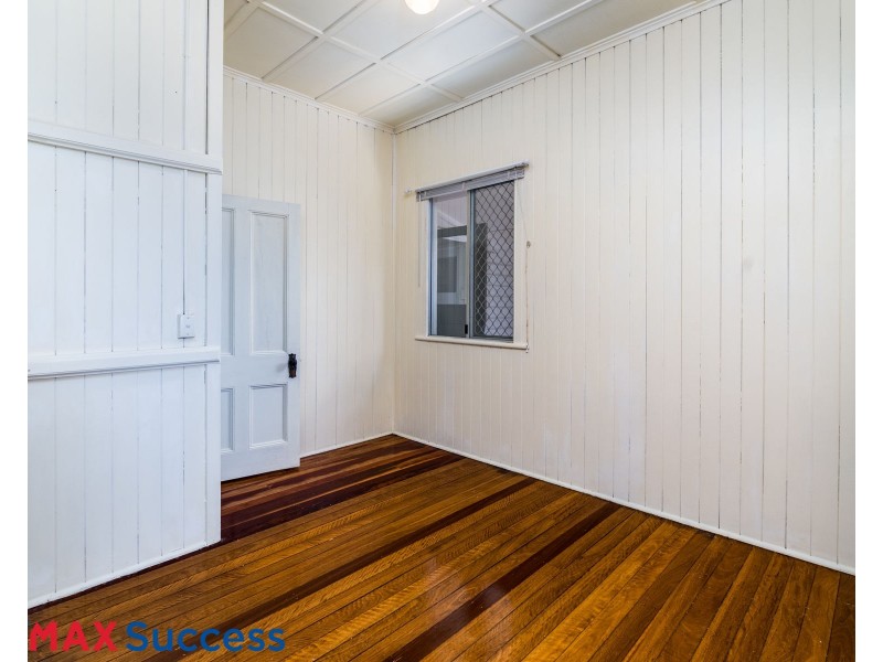 169 West Street, Newtown QLD 4350