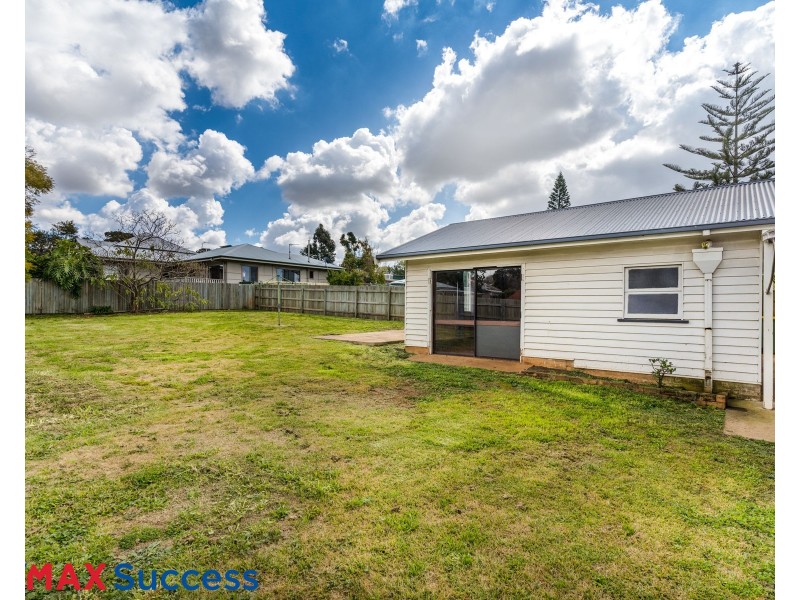 169 West Street, Newtown QLD 4350