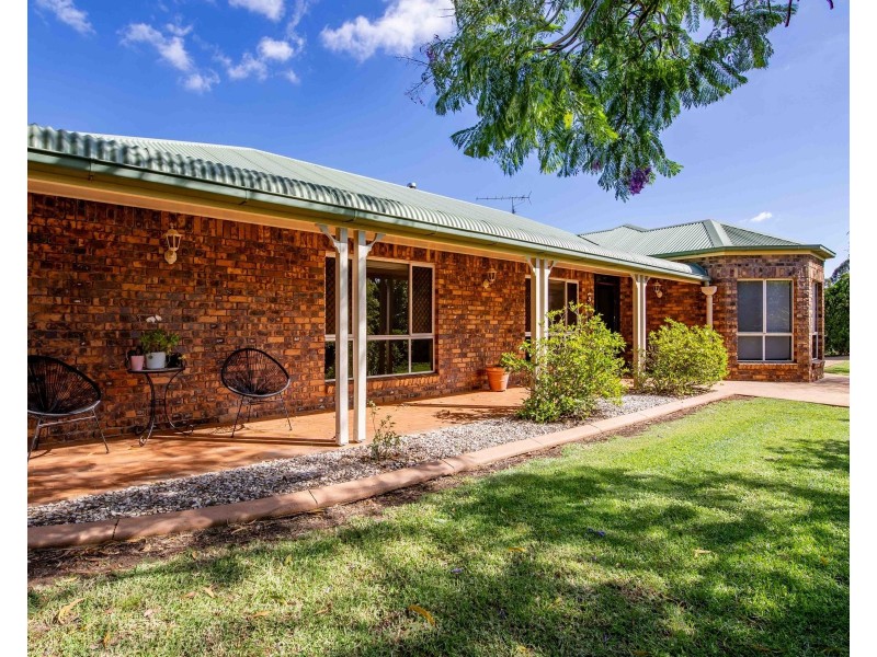 14 Trafalgar Street, Middle Ridge QLD 4350