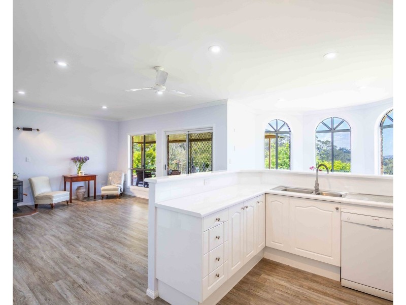 14 Trafalgar Street, Middle Ridge QLD 4350