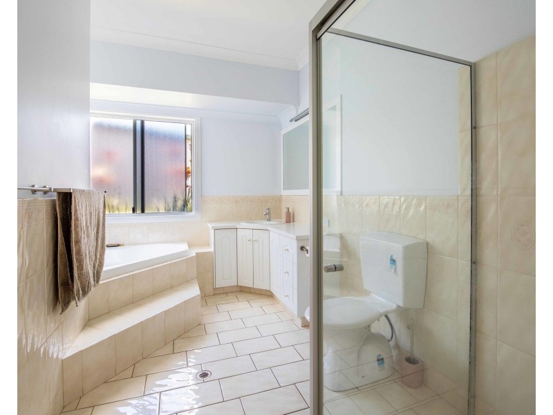 14 Trafalgar Street, Middle Ridge QLD 4350