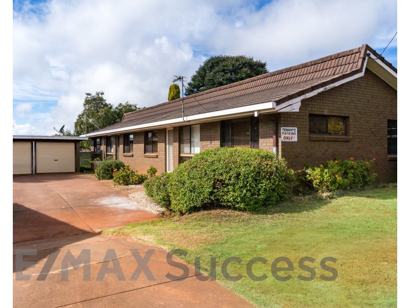 1/208 Tor Street, Rockville QLD 4350