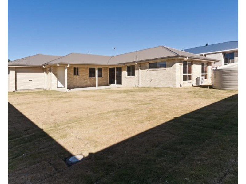 17 McMorrow Street, Kearneys Spring QLD 4350