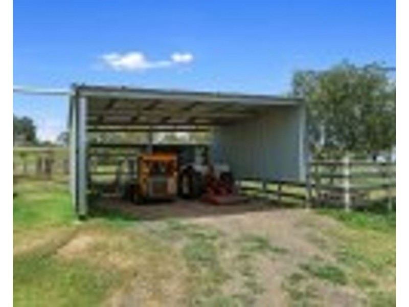 34 Gowrie Mountain School Road, Kingsthorpe QLD 4400