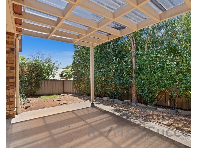 4 Robindale Drive, Darling Heights QLD 4350