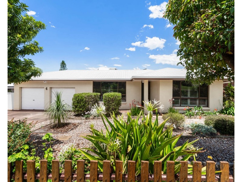 4 Elliott Street, Kearneys Spring QLD 4350