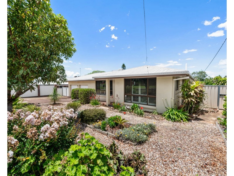 4 Elliott Street, Kearneys Spring QLD 4350