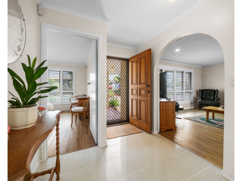 4 Elliott Street, Kearneys Spring QLD 4350