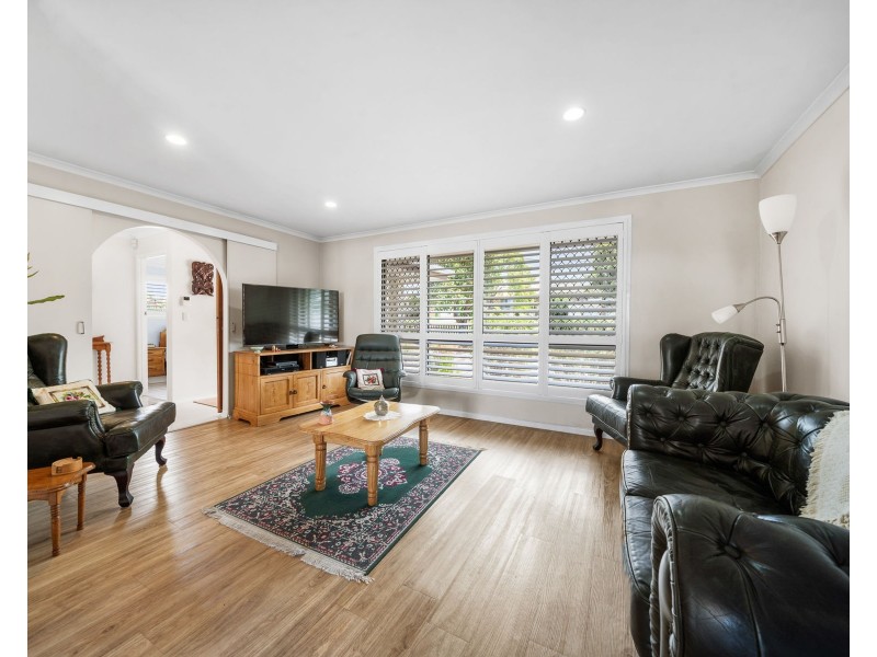4 Elliott Street, Kearneys Spring QLD 4350