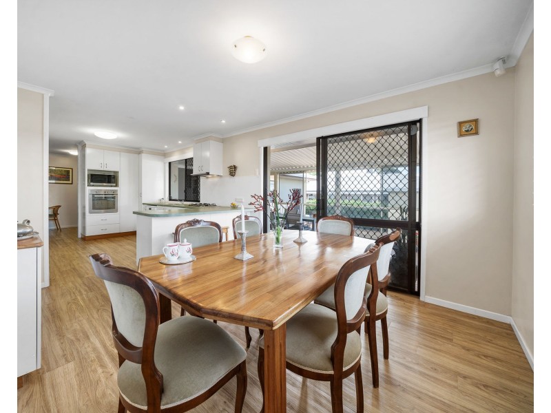 4 Elliott Street, Kearneys Spring QLD 4350