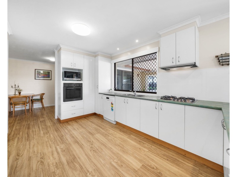 4 Elliott Street, Kearneys Spring QLD 4350