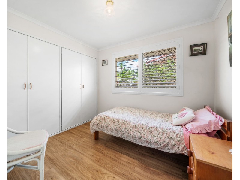 4 Elliott Street, Kearneys Spring QLD 4350