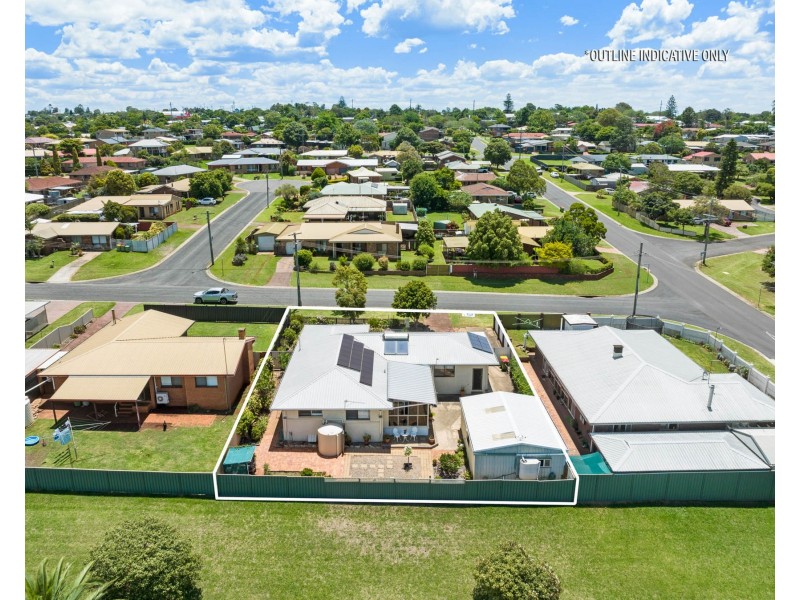 4 Elliott Street, Kearneys Spring QLD 4350