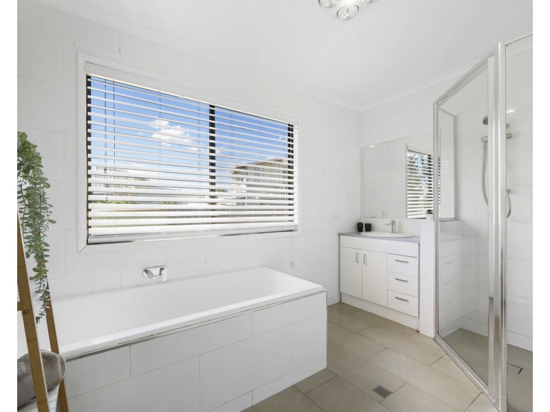 7 Glen Crescent, Highfields QLD 4352