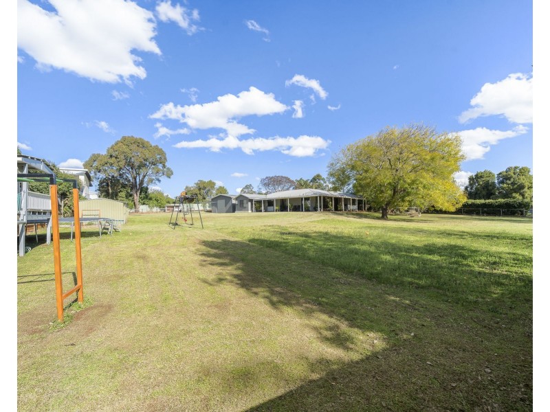 7 Glen Crescent, Highfields QLD 4352