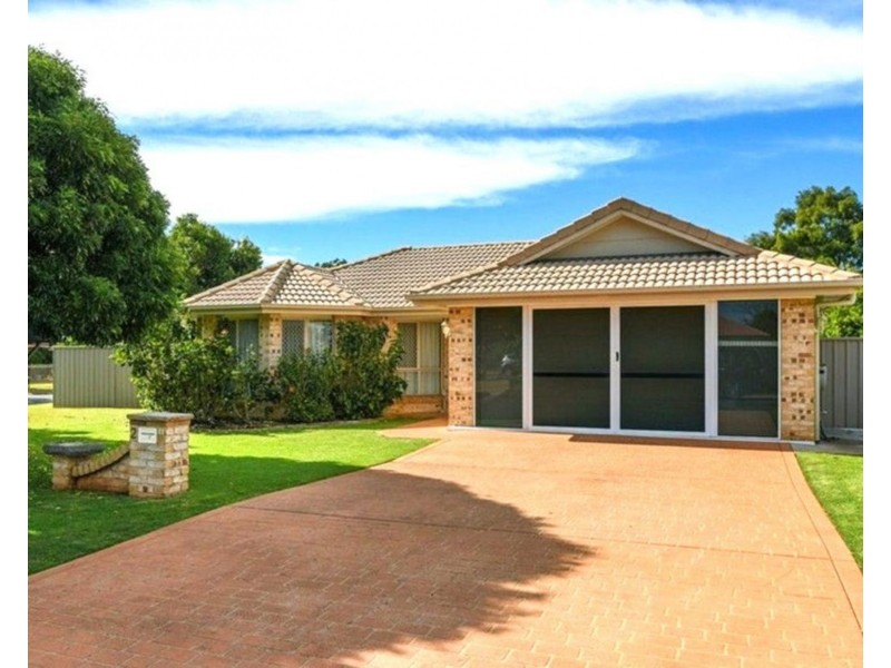 2 Tess Close, Middle Ridge QLD 4350