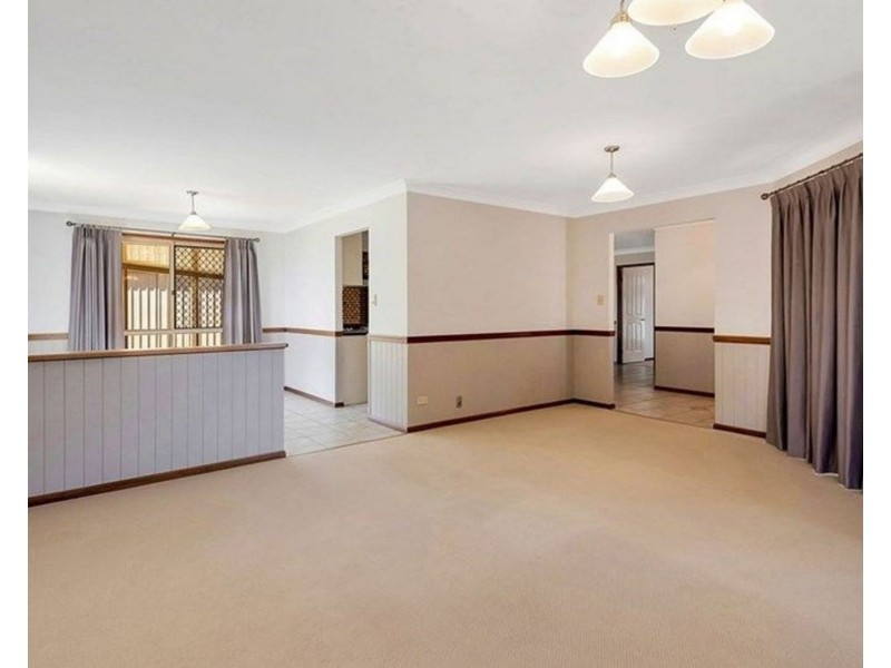 2 Tess Close, Middle Ridge QLD 4350