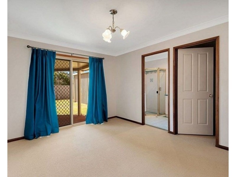 2 Tess Close, Middle Ridge QLD 4350