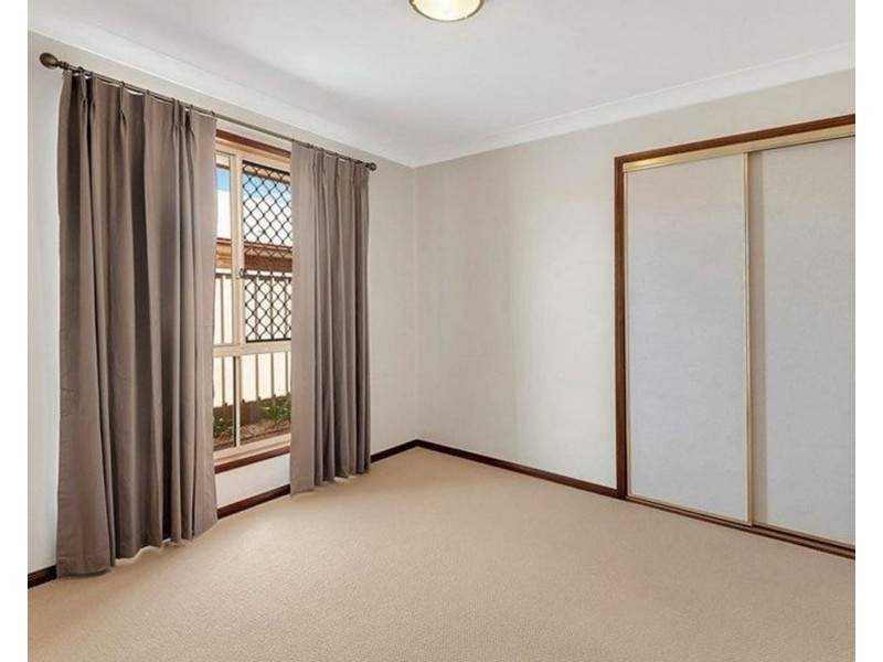 2 Tess Close, Middle Ridge QLD 4350