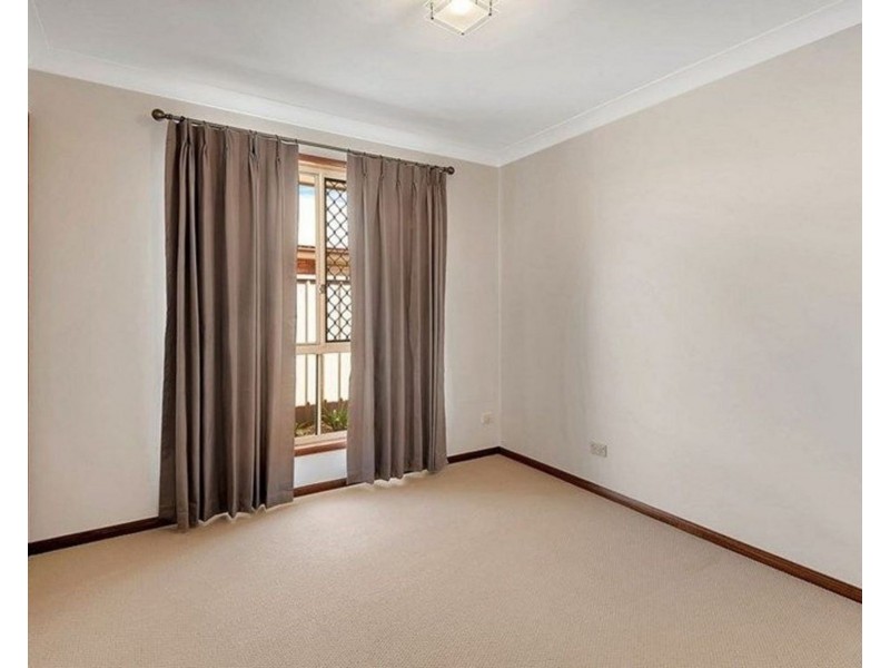 2 Tess Close, Middle Ridge QLD 4350