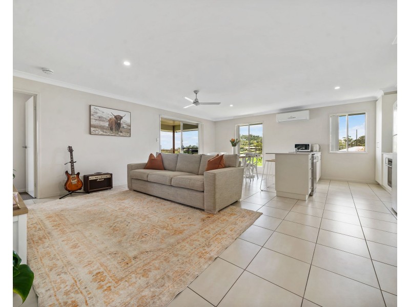 60 Alistair Street, Glenvale QLD 4350