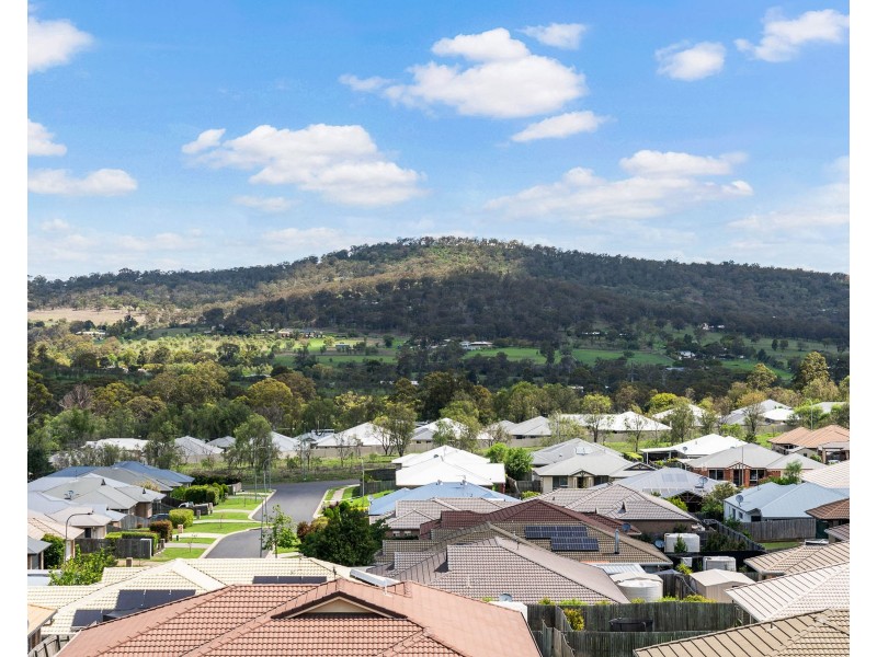 60 Alistair Street, Glenvale QLD 4350