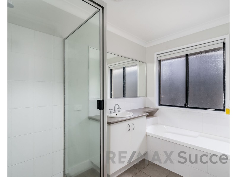 6 Balonne Drive, Glenvale QLD 4350