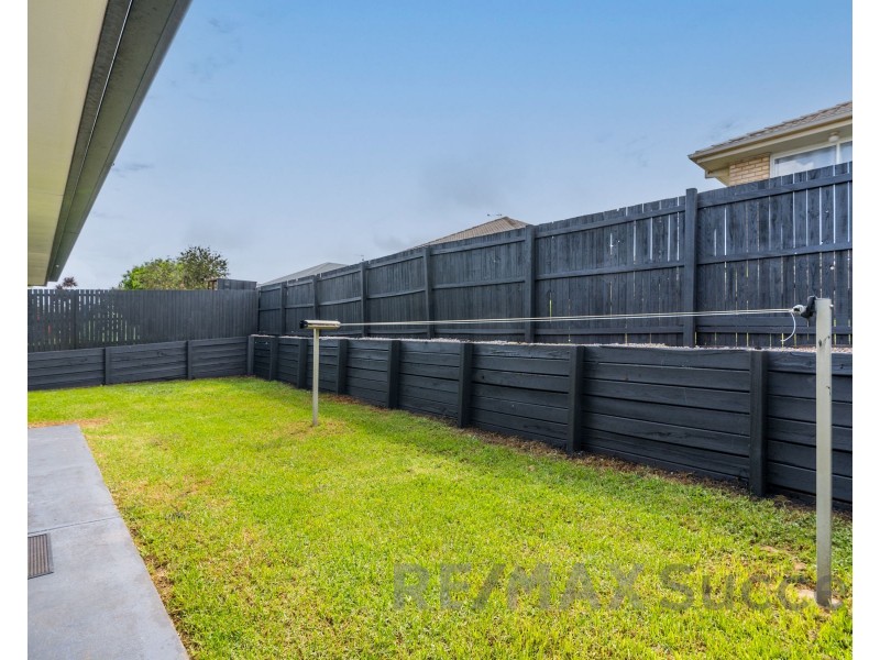 6 Balonne Drive, Glenvale QLD 4350