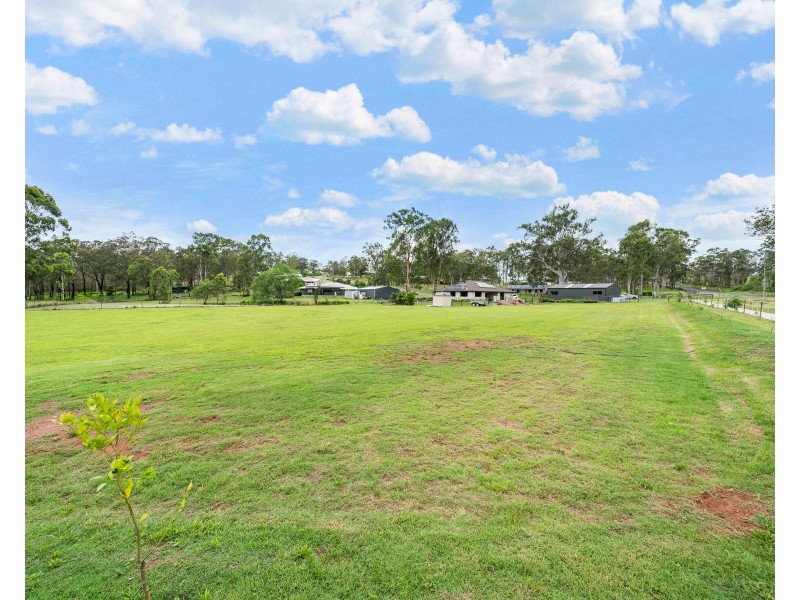 1 Jack Court, Murphys Creek QLD 4352