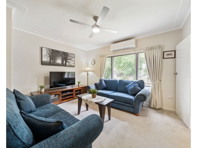 330 Alderley Street, Kearneys Spring QLD 4350