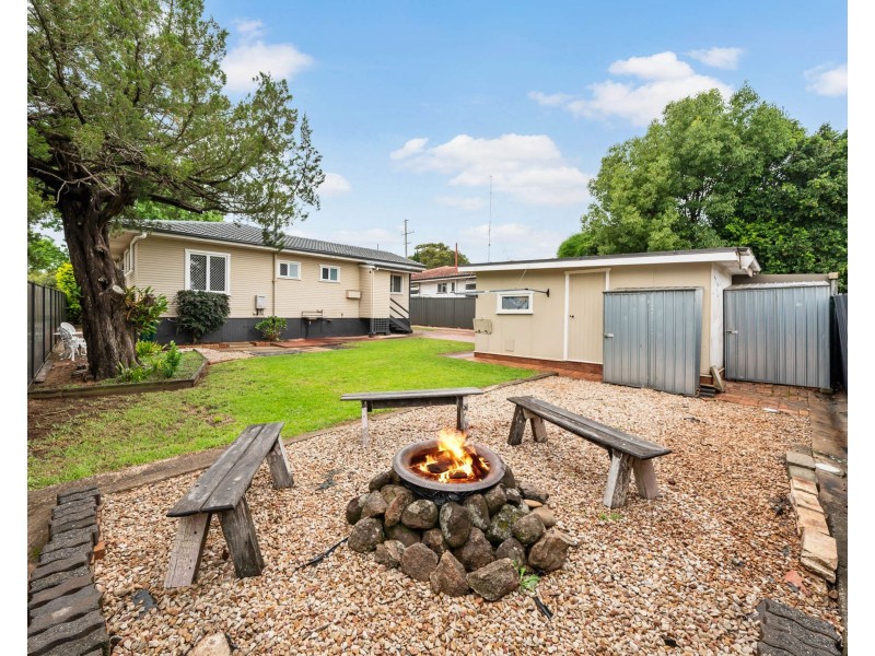 330 Alderley Street, Kearneys Spring QLD 4350