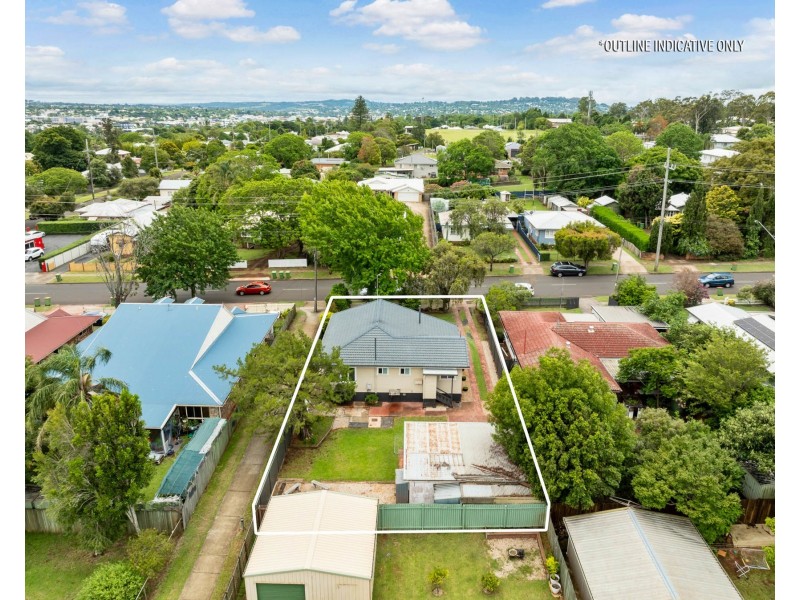 330 Alderley Street, Kearneys Spring QLD 4350