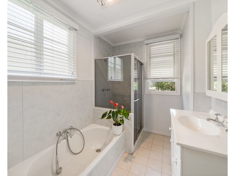 12 Frene Court, Goombungee QLD 4354