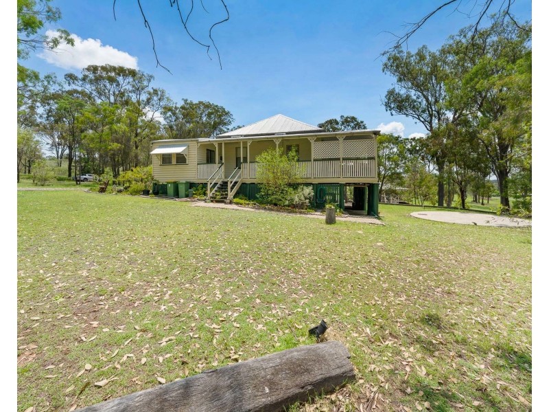 12 Frene Court, Goombungee QLD 4354