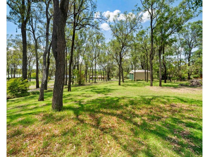 12 Frene Court, Goombungee QLD 4354