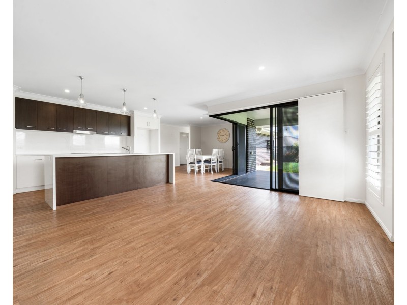 1 Lila Drive, Cotswold Hills QLD 4350