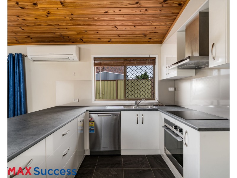 1/4 Brendanbri Street, Centenary Heights QLD 4350