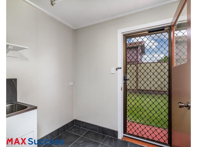 1/4 Brendanbri Street, Centenary Heights QLD 4350