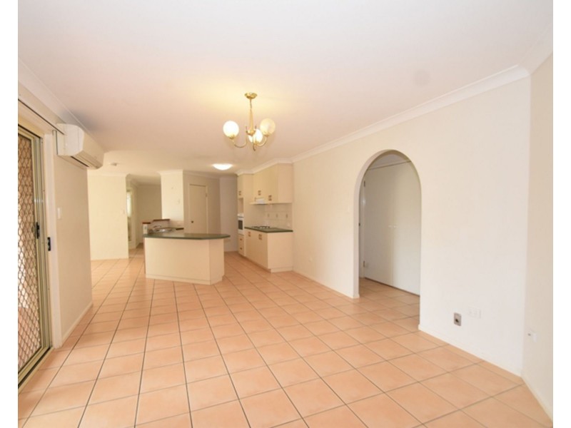 28 Wood Drive, Middle Ridge QLD 4350