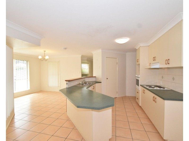 28 Wood Drive, Middle Ridge QLD 4350