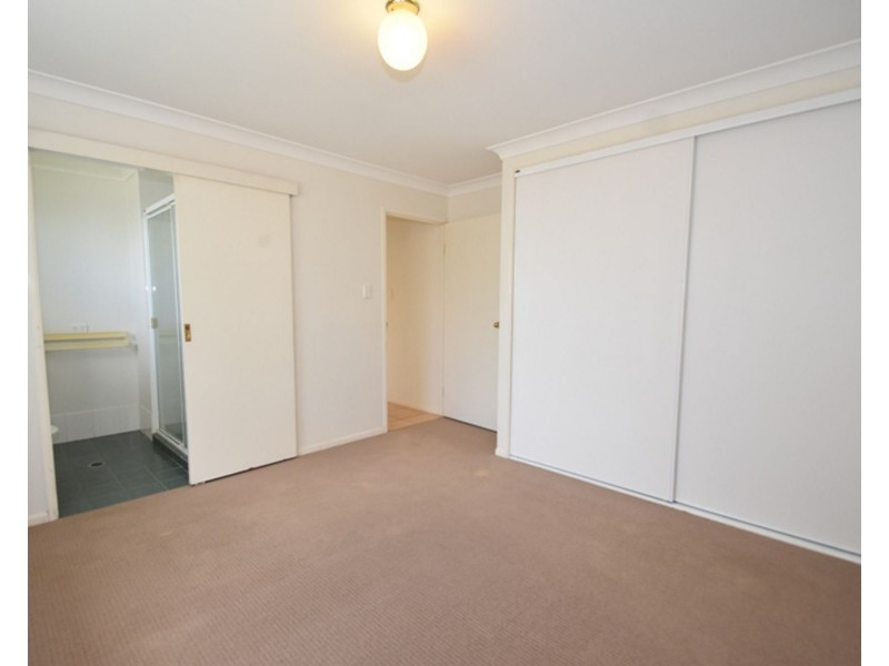 28 Wood Drive, Middle Ridge QLD 4350