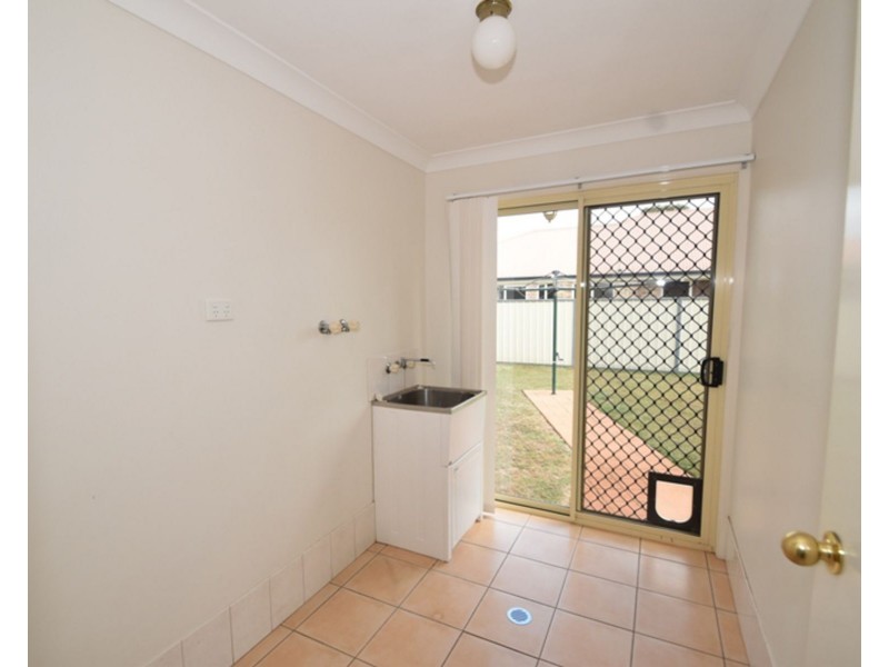 28 Wood Drive, Middle Ridge QLD 4350