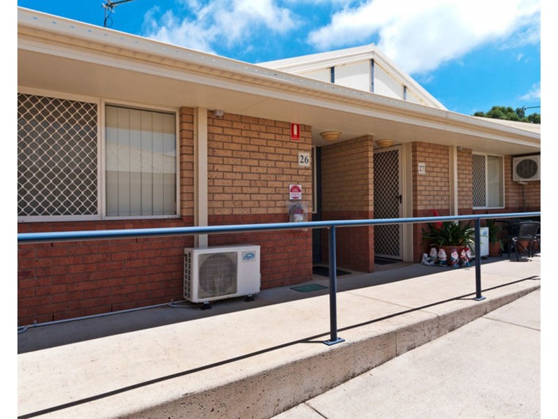 4/306-310 James Street, Harristown QLD 4350