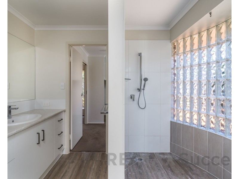 293 Mackenzie Street, Centenary Heights QLD 4350