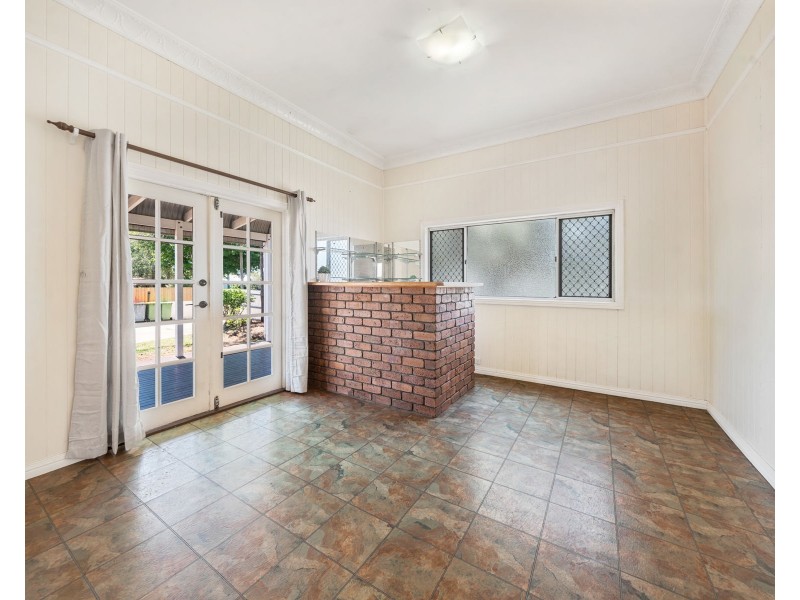 1 Clairmont Street, Newtown QLD 4350