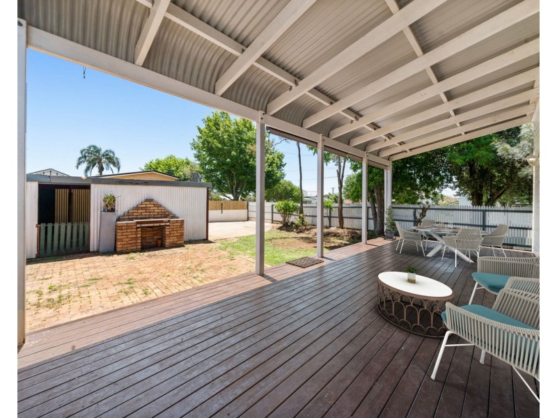 1 Clairmont Street, Newtown QLD 4350
